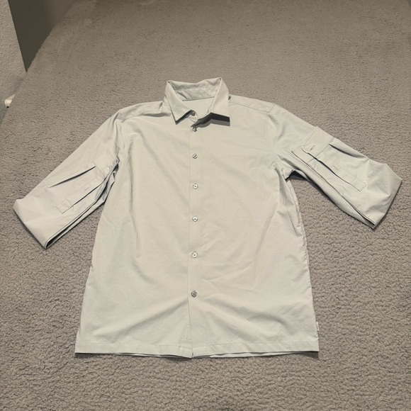 Vuori Long Sleeve Manhattan Button Down Color Sky Gray V1025 Size Small - Picture 1 of 14